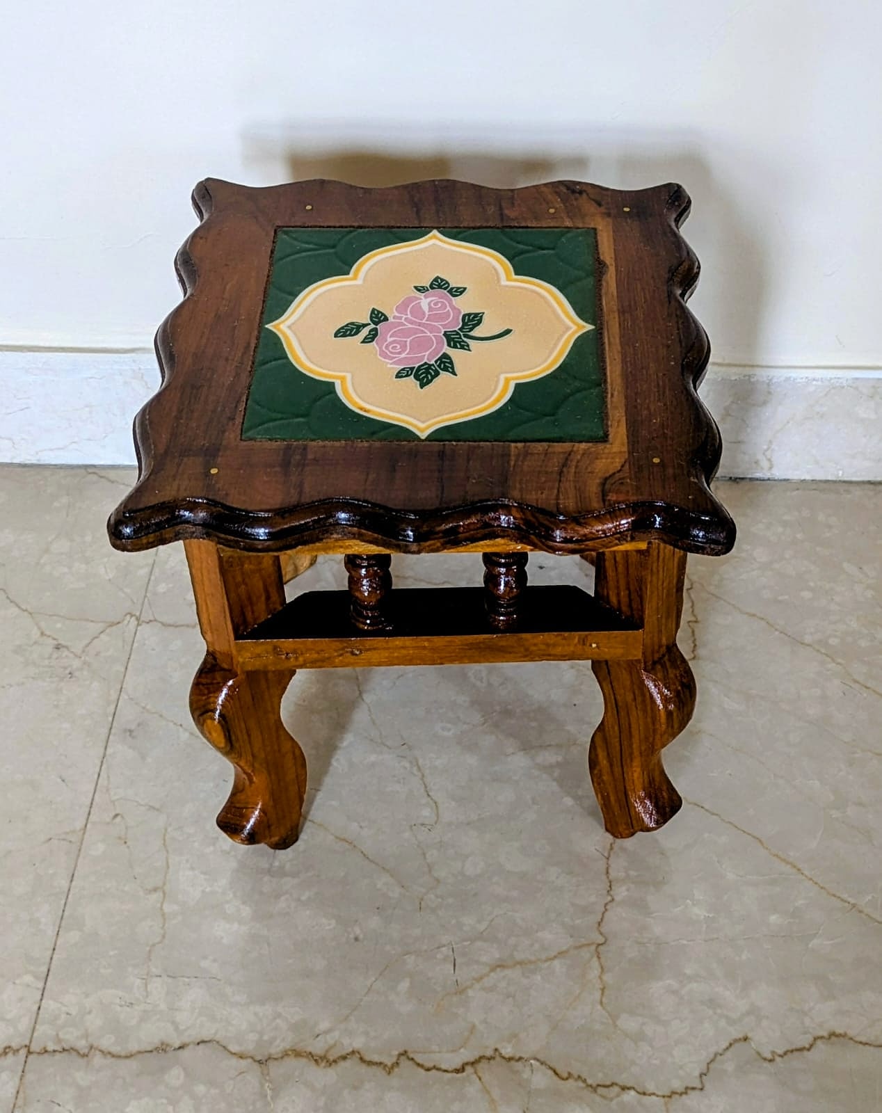 Aathangudi stool